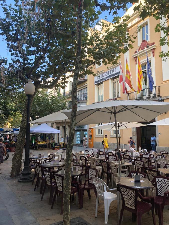 2 Bedroom Large Modern Apartment In Blanes Old Town 50M From The Beach! Zewnętrze zdjęcie