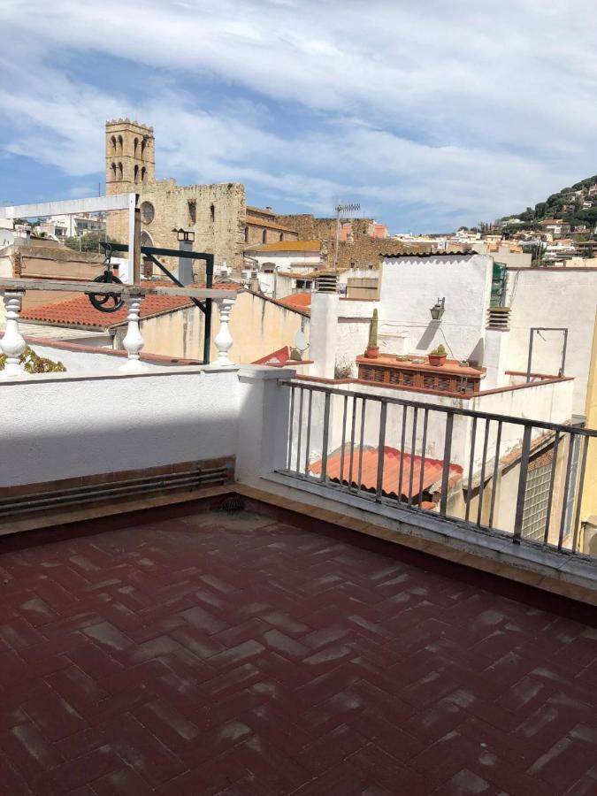 2 Bedroom Large Modern Apartment In Blanes Old Town 50M From The Beach! Zewnętrze zdjęcie