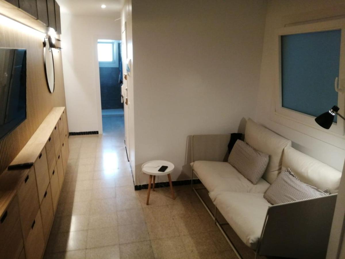 2 Bedroom Large Modern Apartment In Blanes Old Town 50M From The Beach! Zewnętrze zdjęcie